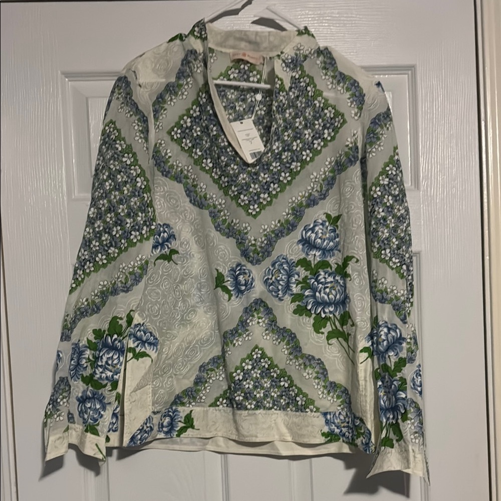 Floral Patterned Blouse with Blue and Green Accents